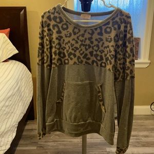 Pink lily cheetah print top